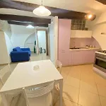 Appartamento Ch Suite&privateparking - Corso 18 Agosto - *