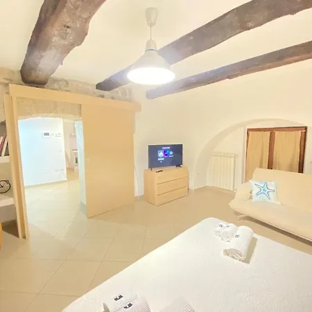 Apartamento Ch & Privateparking - Corso 18 Agosto - Potenza