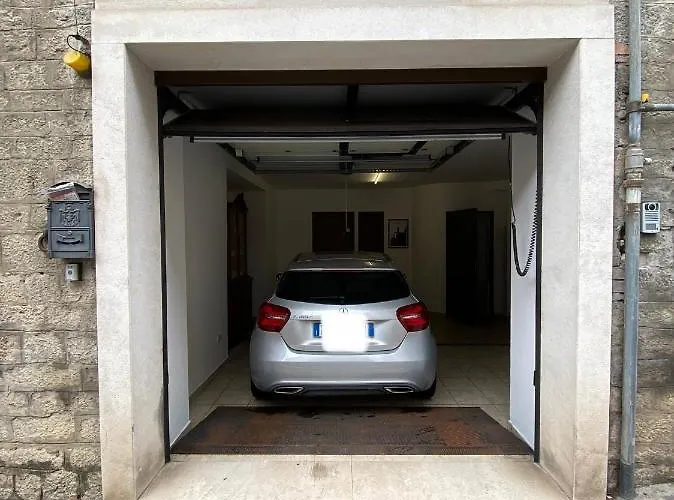 Apartment Ch & Privateparking - Corso 18 Agosto -