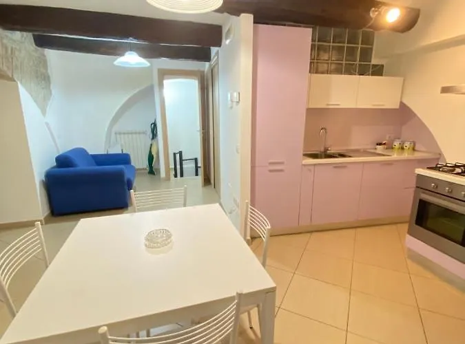 Apartment Ch & Privateparking - Corso 18 Agosto - *